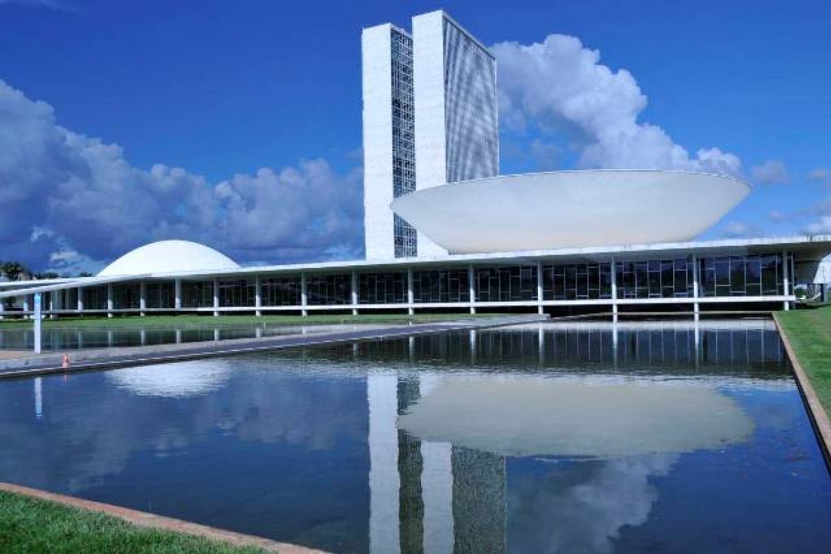 Parlamentares incluem veto a bloqueio de verbas para combate a pandemia na lei do Orçamento para 2021