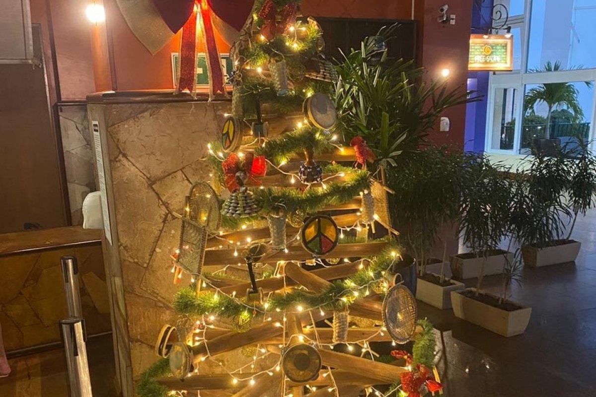 Costa do Sauipe cria decoração de Natal com itens reciclados