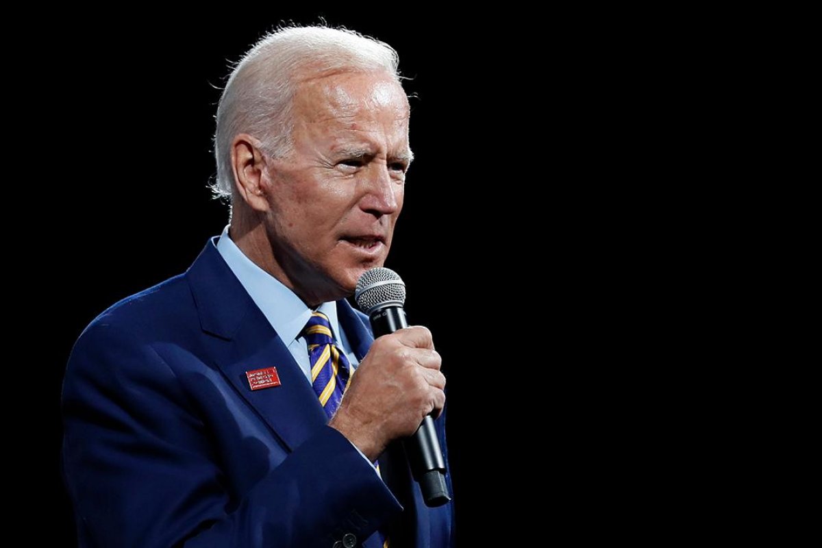 Joe Biden quer negociar com Maduro em oposição à estratégia de Donald Trump