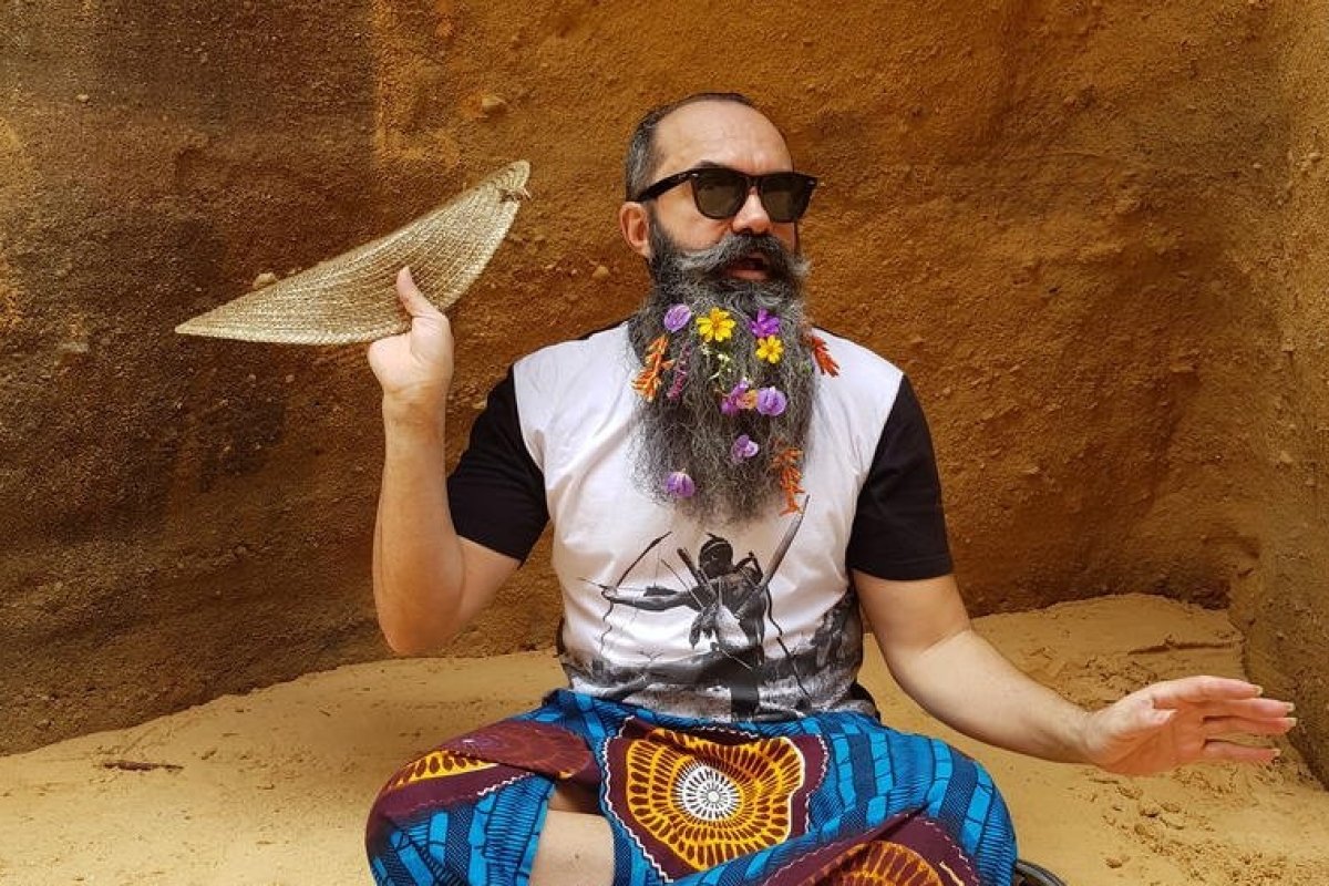 Cantor Chico Flores concorre a prêmio de Música do Ano no POC Awards 2020