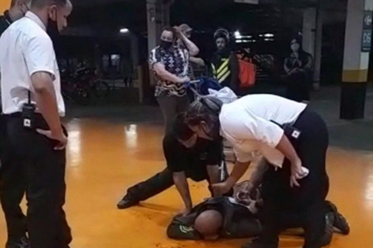 Após denúncia, envolvidos na morte de João Alberto viram réus