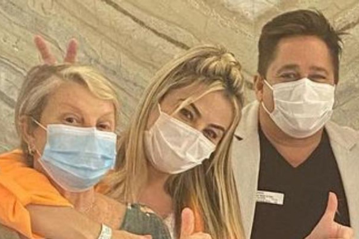 Leonardo e a esposa Poliana Rocha vencem a Covid-19