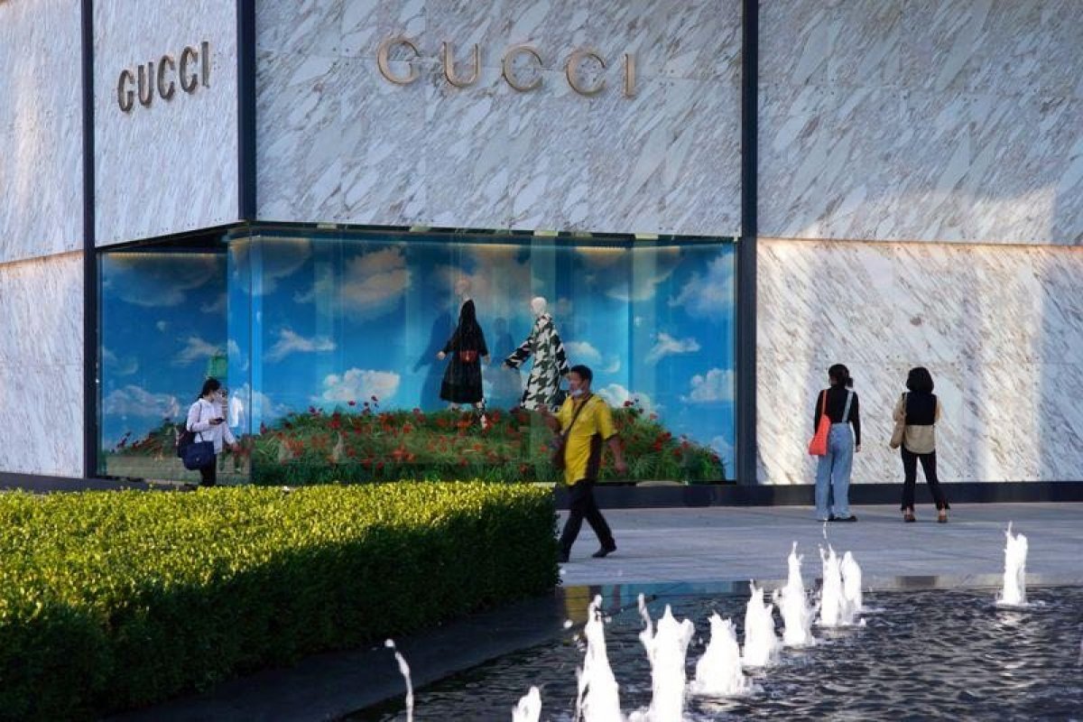 Gucci se une ao site de e-commerce Alibaba