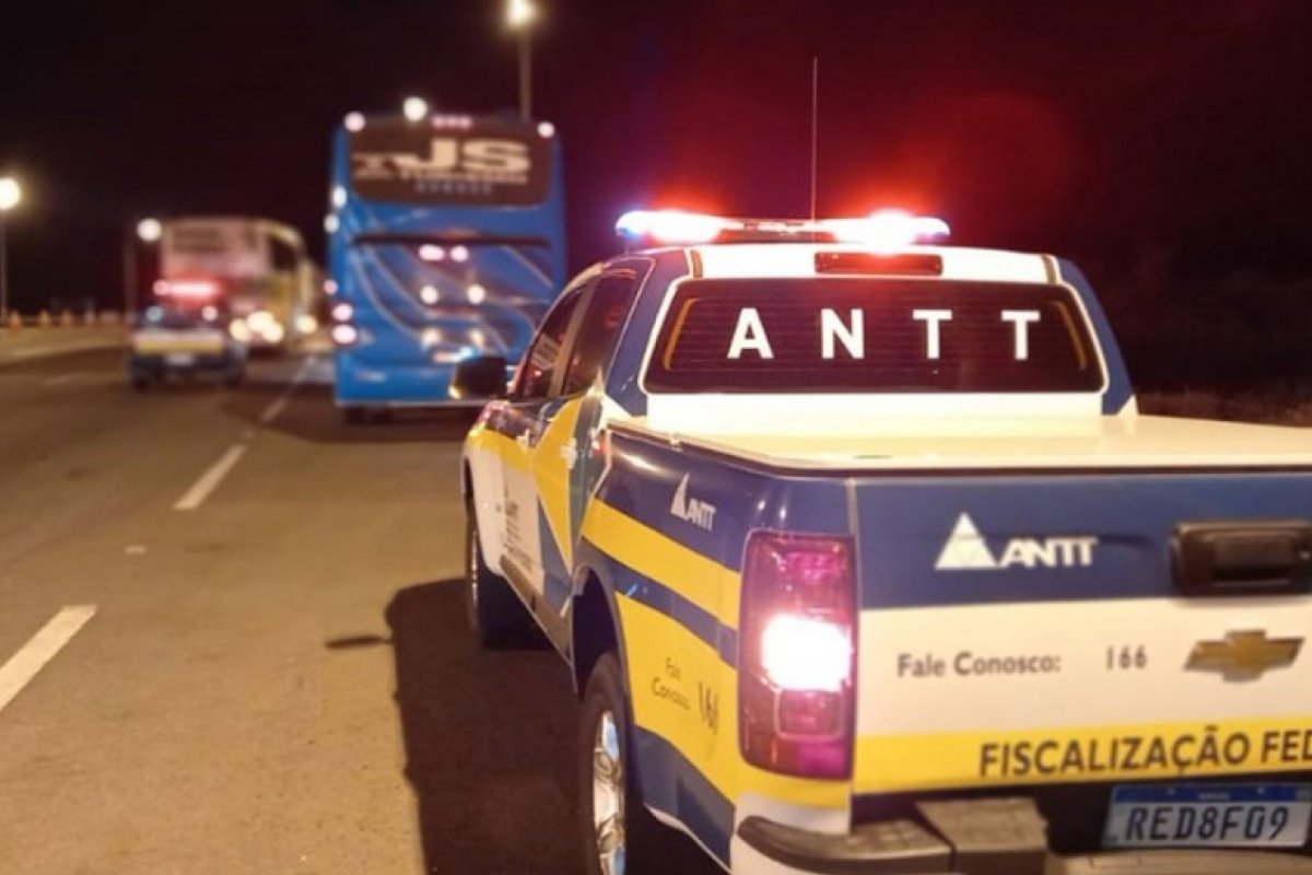Ação da PRF apreende cerca de treze veículos clandestinos em Rafael Jambeiro, Nova Itarana e Jequié