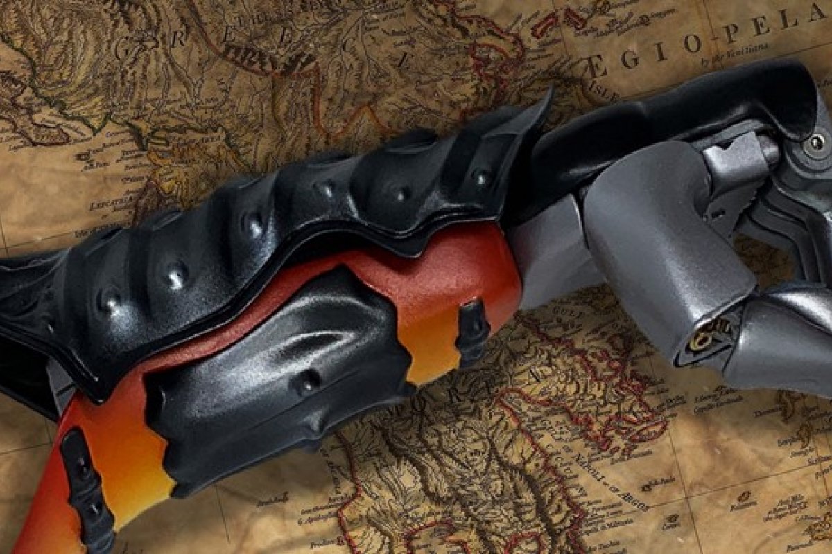 Empresa produz próteses biônicas inspiradas em Assassins's Creed