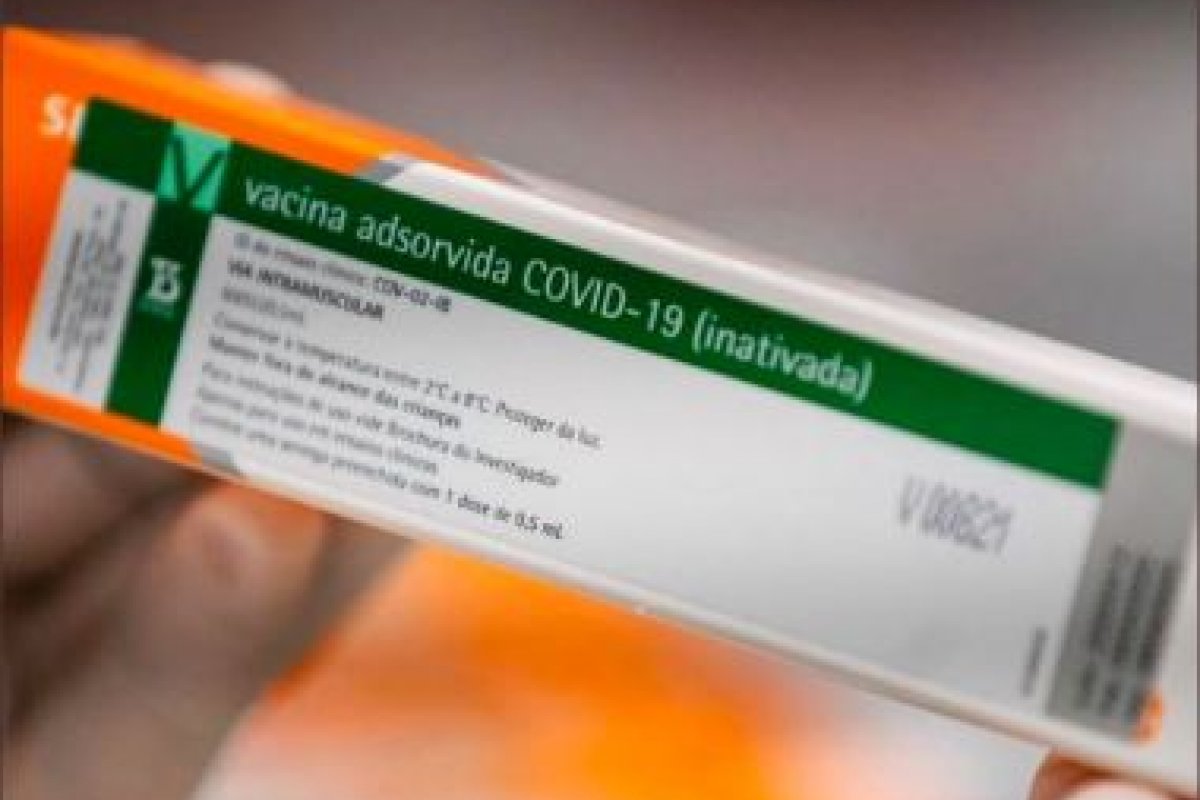 China diz que vacinou R$ 1 milhão de pessoas e elas não tiveram reação à Coronavac