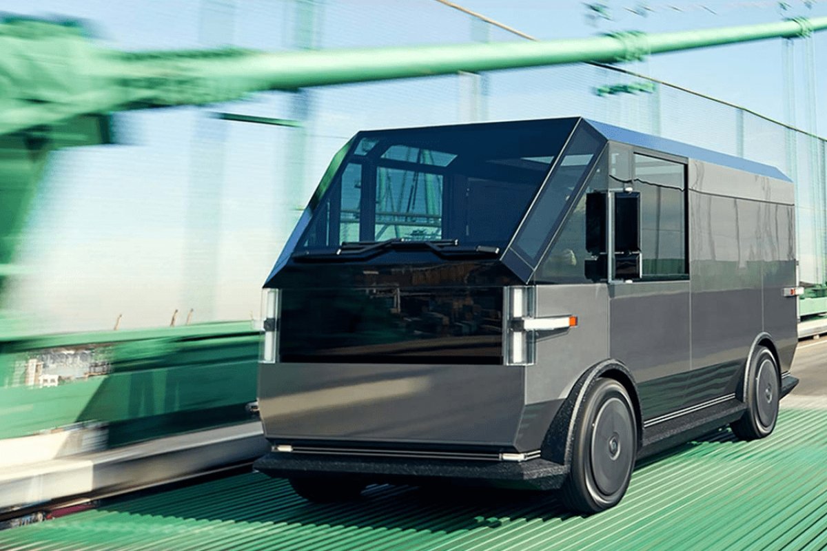 EUA: Minivan elétrica começa a ser produzida em 2022