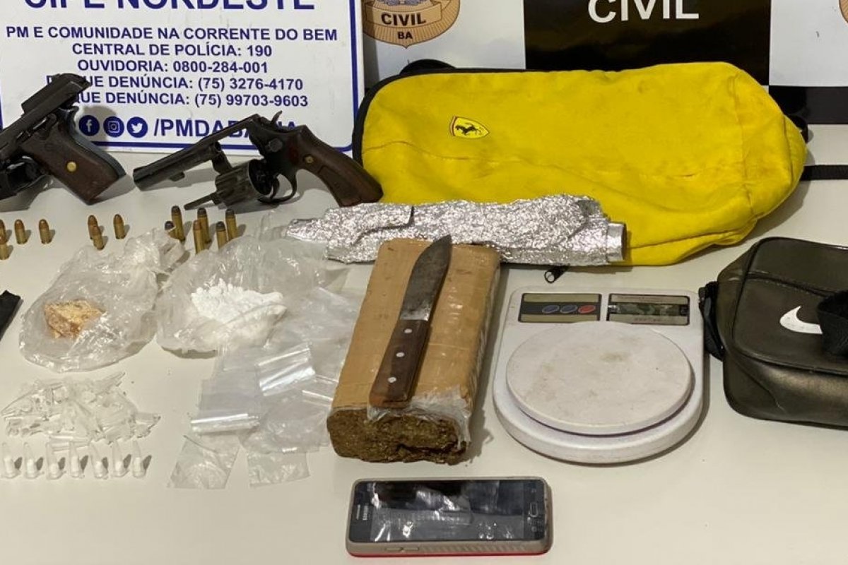 Dois suspeitos de tráfico de drogas são presos em operação em Araci, na Bahia