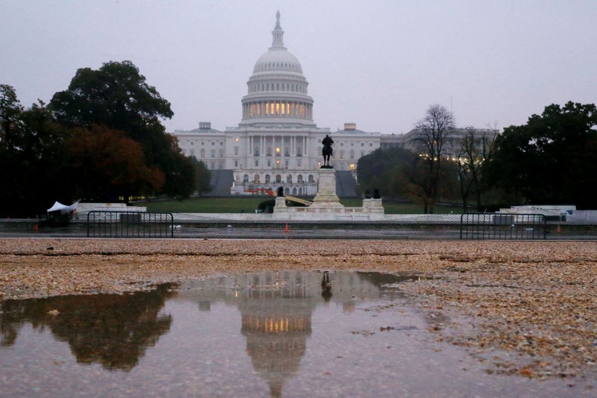 EUA: Congresso aprova novo pacote de ajuda de US$ 900 bilhões contra efeitos do novo coronavírus