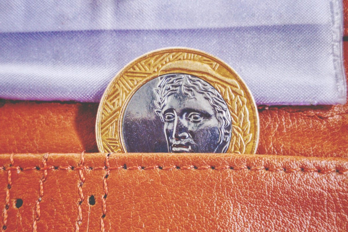 Em novembro, aproximadamente 10% das negociações trabalhistas acarretaram em aumento real de salário