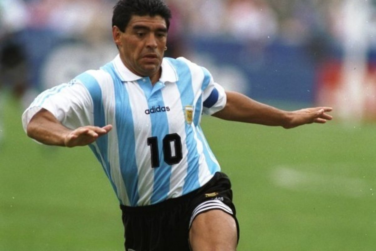 Resultado da autópsia de Maradona confirma edema agudo no pulmão como causa da morte