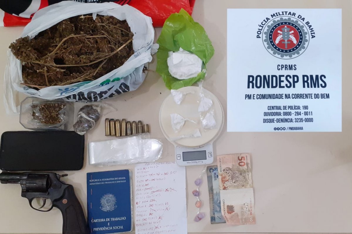 Casal é preso com drogas e armas em Lauro de Freitas