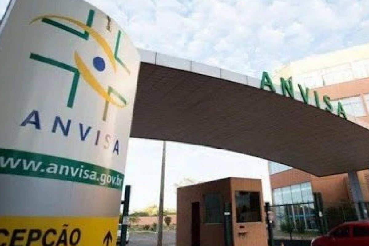 Anvisa cria comissão provisória para acelerar registro de vacinas contra Covid-19