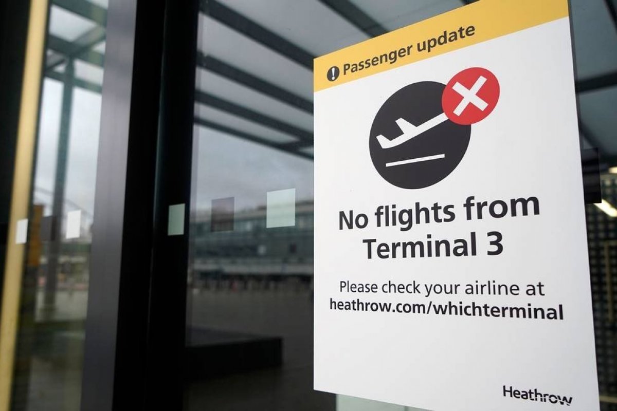 Brasil proíbe voos de Reino Unido e Irlanda do Norte após nova cepa do coronavírus