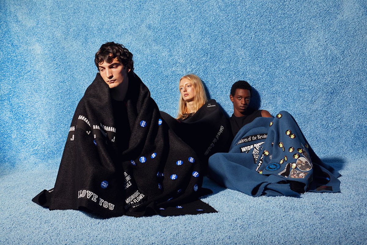 Em tempos de isolamento social, Raf Simons lança sua própria plataforma de varejo online