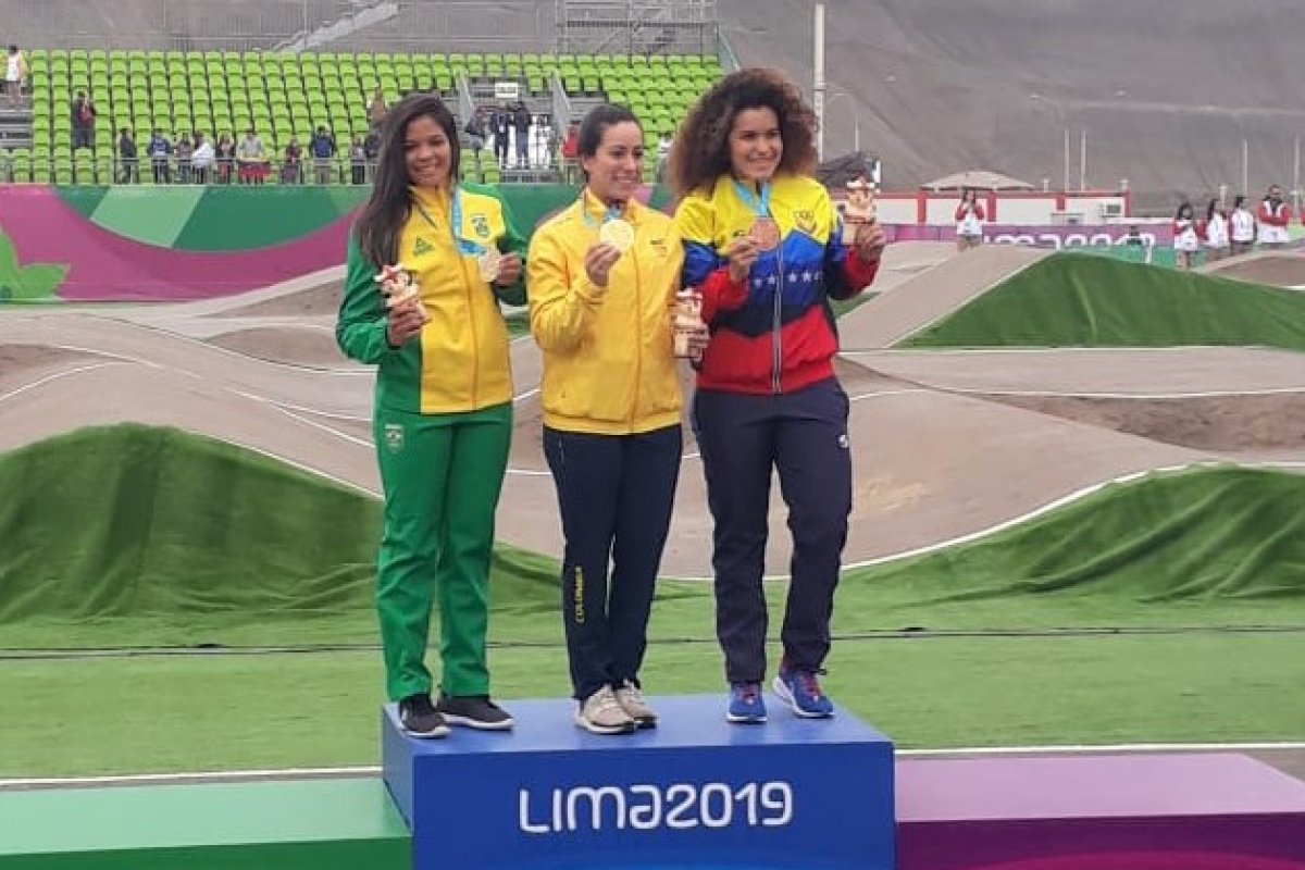 Atleta baiana conquista medalha de prata em jogos Pan-Americanos do Peru