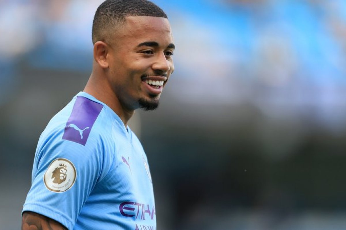 Gabriel Jesus testa positivo para Covid-19