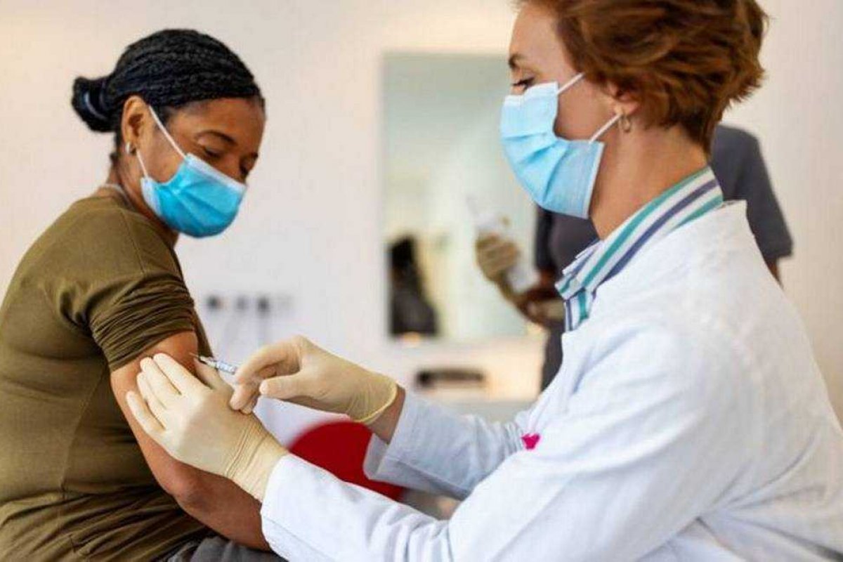 Quem se recusar a tomar a vacina e se infectar deve custear o próprio tratamento