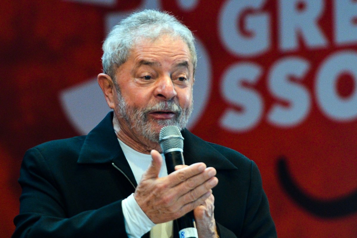 TRF-4 aceita pedido de Lula e suspende prazo de defesa