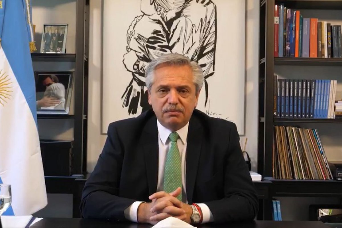 Argentina vai iniciar vacinação com a Sputnik V contra a Covid-19 a partir de terça-feira