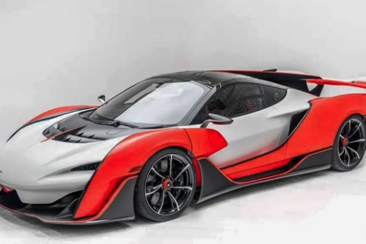 McLaren Sabre é revelado nos EUA com V8 de 835cv