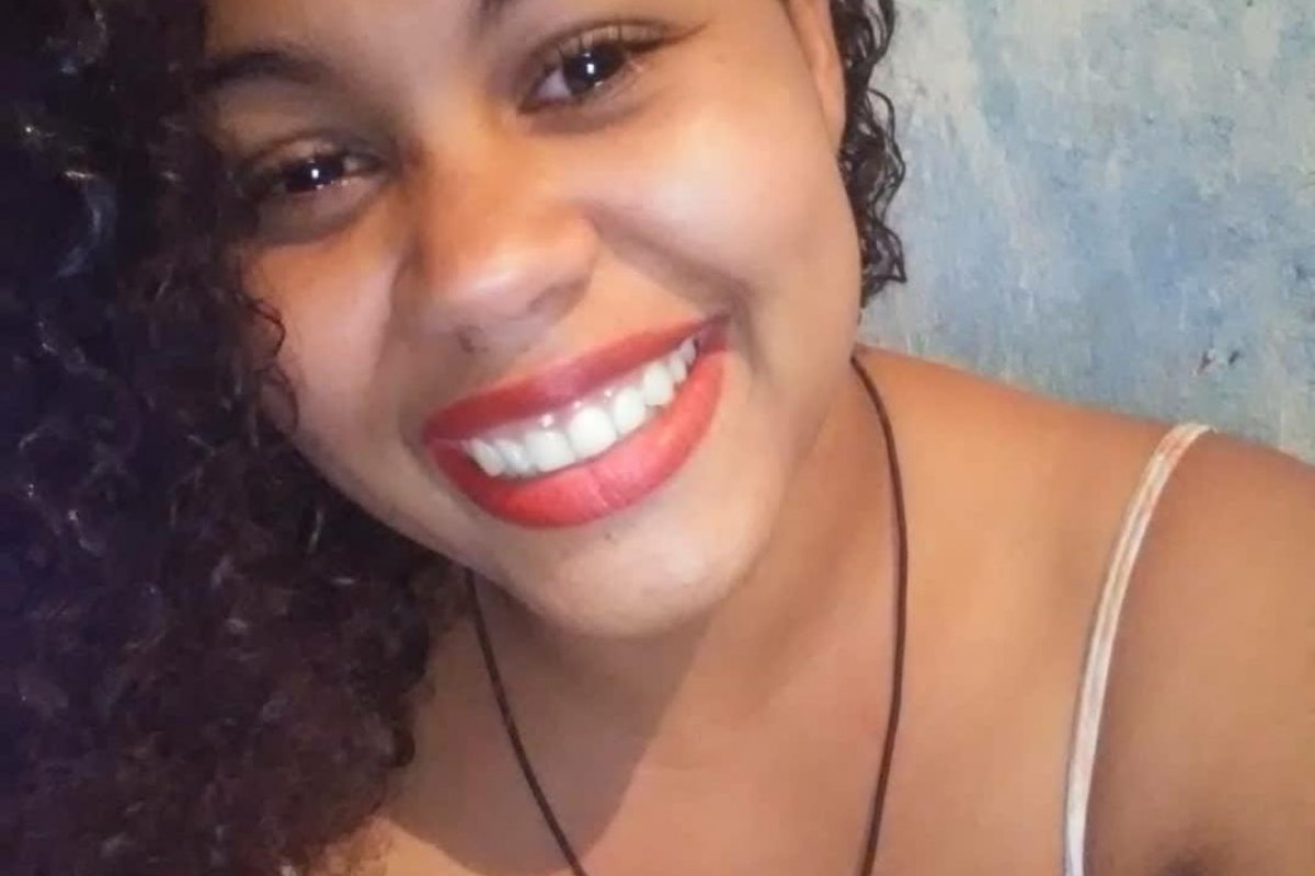 Mulher é morta a facadas na frente das filhas no município de Mundo Novo, na Bahia