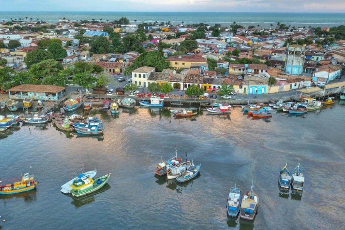 Juiz derruba liminar e autoriza festas de réveillon com até 200 pessoas em Porto Seguro