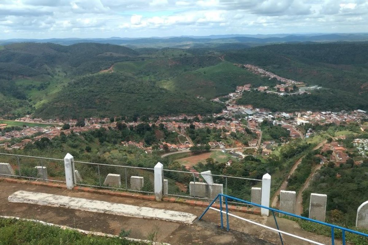Jovem é assassinada a facadas pelo ex-companheiro no dia do Natal