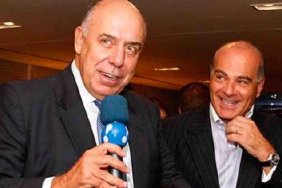 Por dívida de R$ 137 milhões, Justiça bloqueia bens de donos da RedeTV!