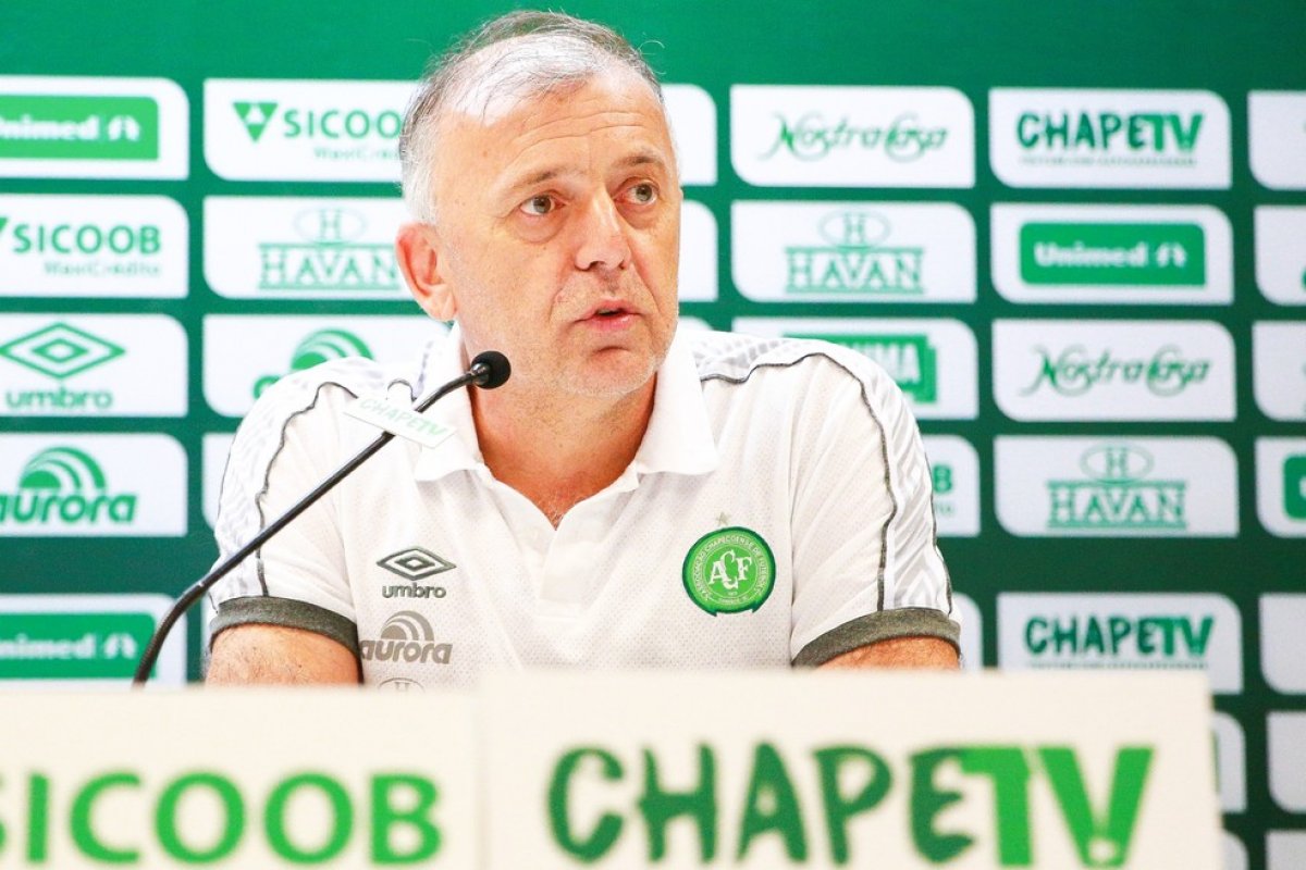 Presidente da Chapecoense morre vítima da covid-19