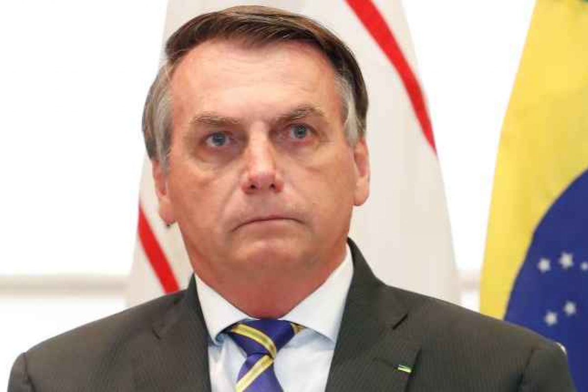 "Lamento profundamente", diz Bolsonaro sobre legalização do aborto na Argentina