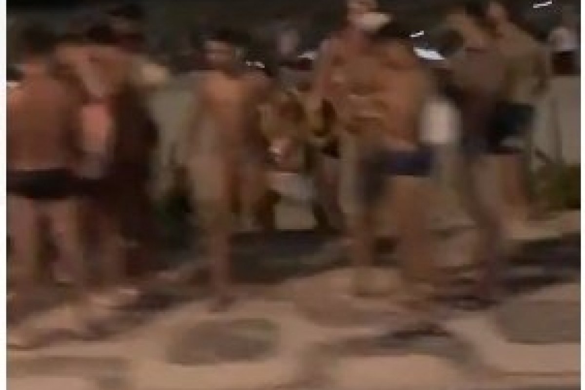 Vídeo: Polícia dispersa festas de pré réveillon com aglomeração no Rio