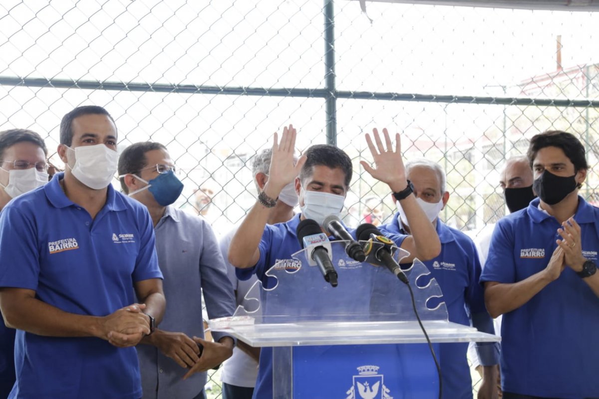 Vídeo: aglomeração é formada em evento com ACM Neto