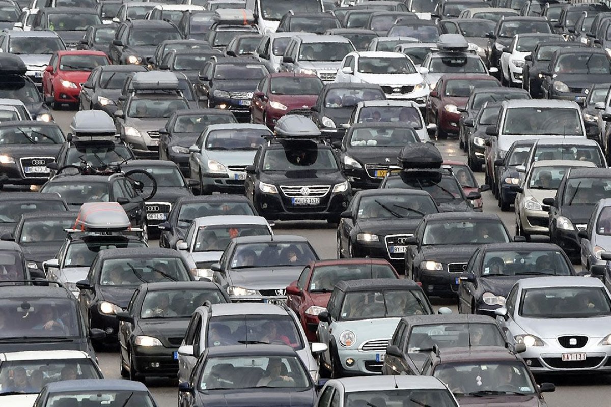 Boletim de trânsito: obras e acidente deixam o tráfego lento na capital