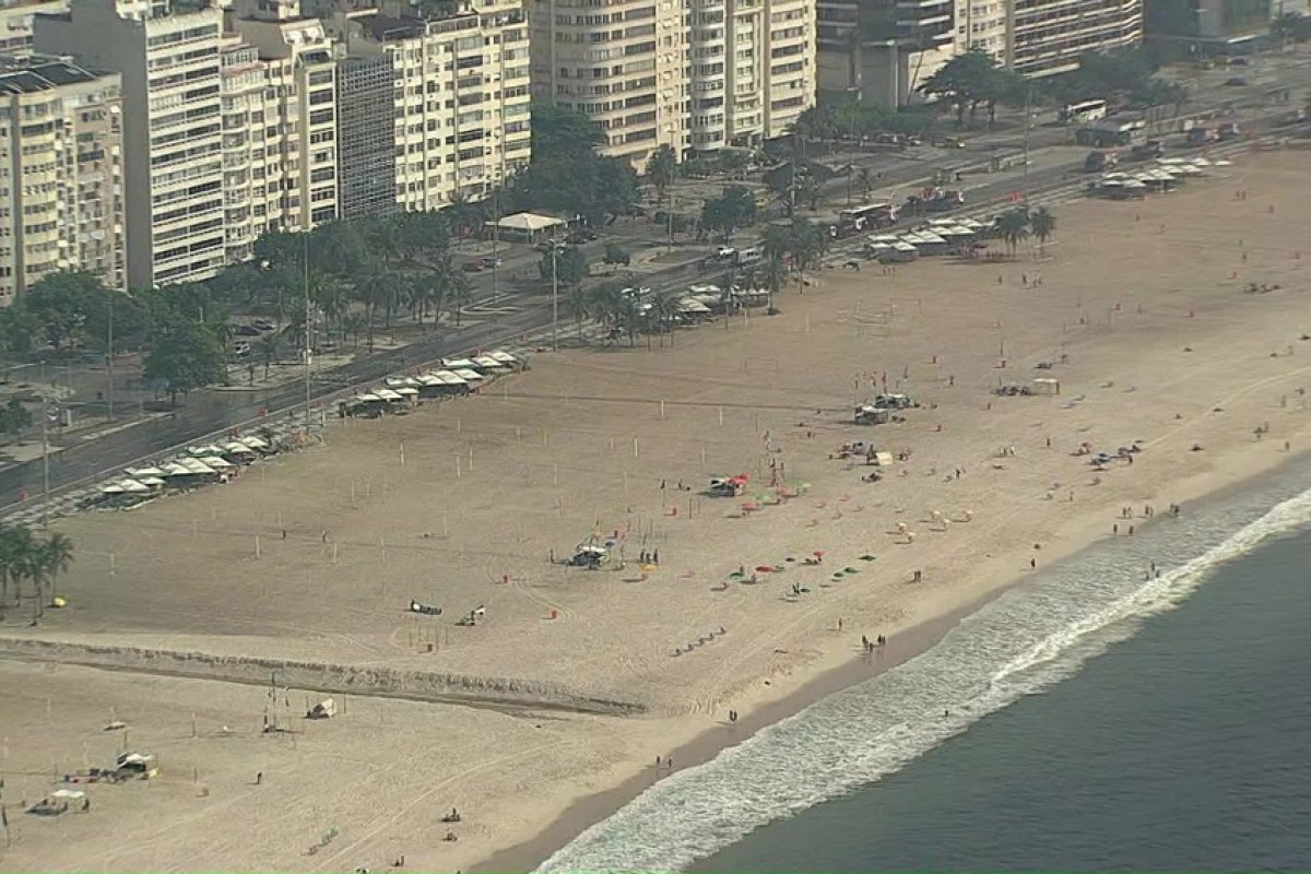 Copacabana teve 87% menos lixo do que em um réveillon normal, diz Comlurb