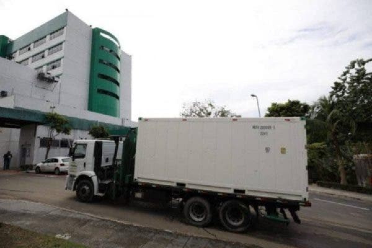 Manaus volta a instalar câmaras frigoríficas após aumento de casos de Covid-19