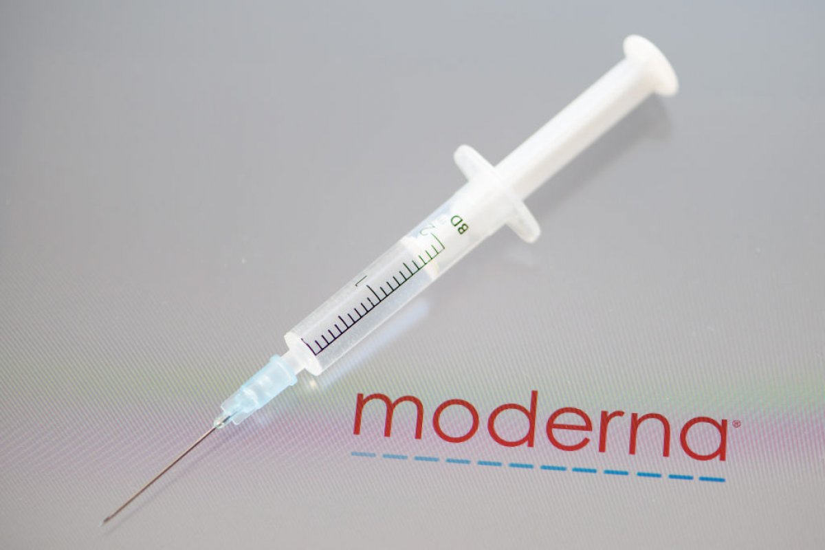 Vacina da Moderna contra covid-19 pode causar reação em pessoas com botox