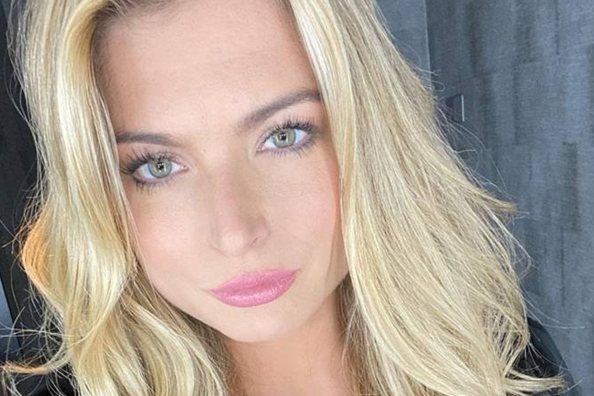 Sem noção! Ex-participante de reality e namorado são presos tentando viajar com Covid