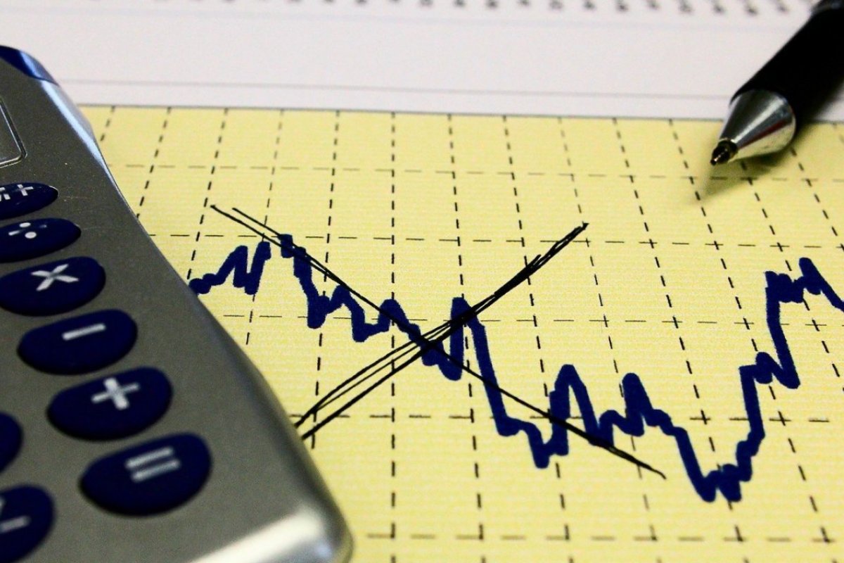 Em prévia, PIB recua 0,13% e indica início de 'recessão técnica'