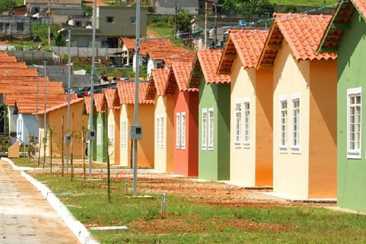 Novo programa de moradia do governo gera polêmica