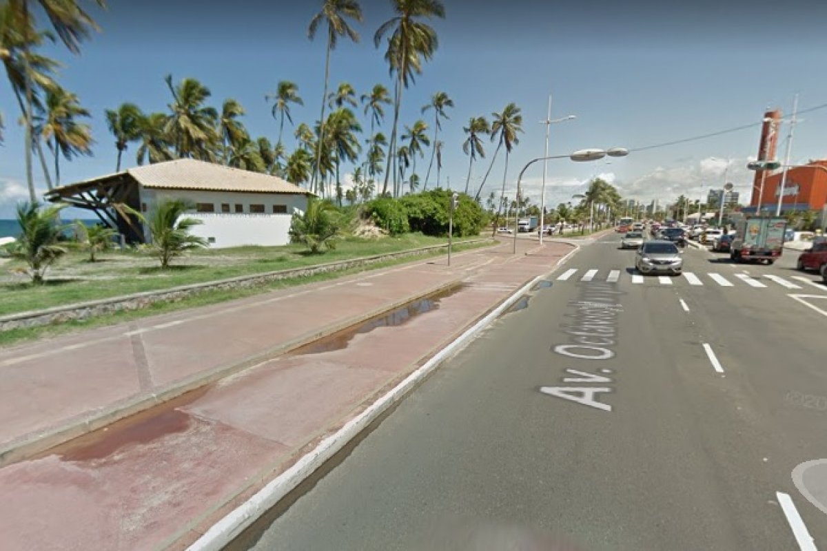 Mulher é agredida após ter bicicleta roubada na orla de Piatã, em Salvador