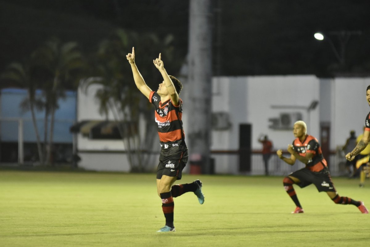 Na primeira partida do ano, Vitória empata com Operário e segue perto do Z-4
