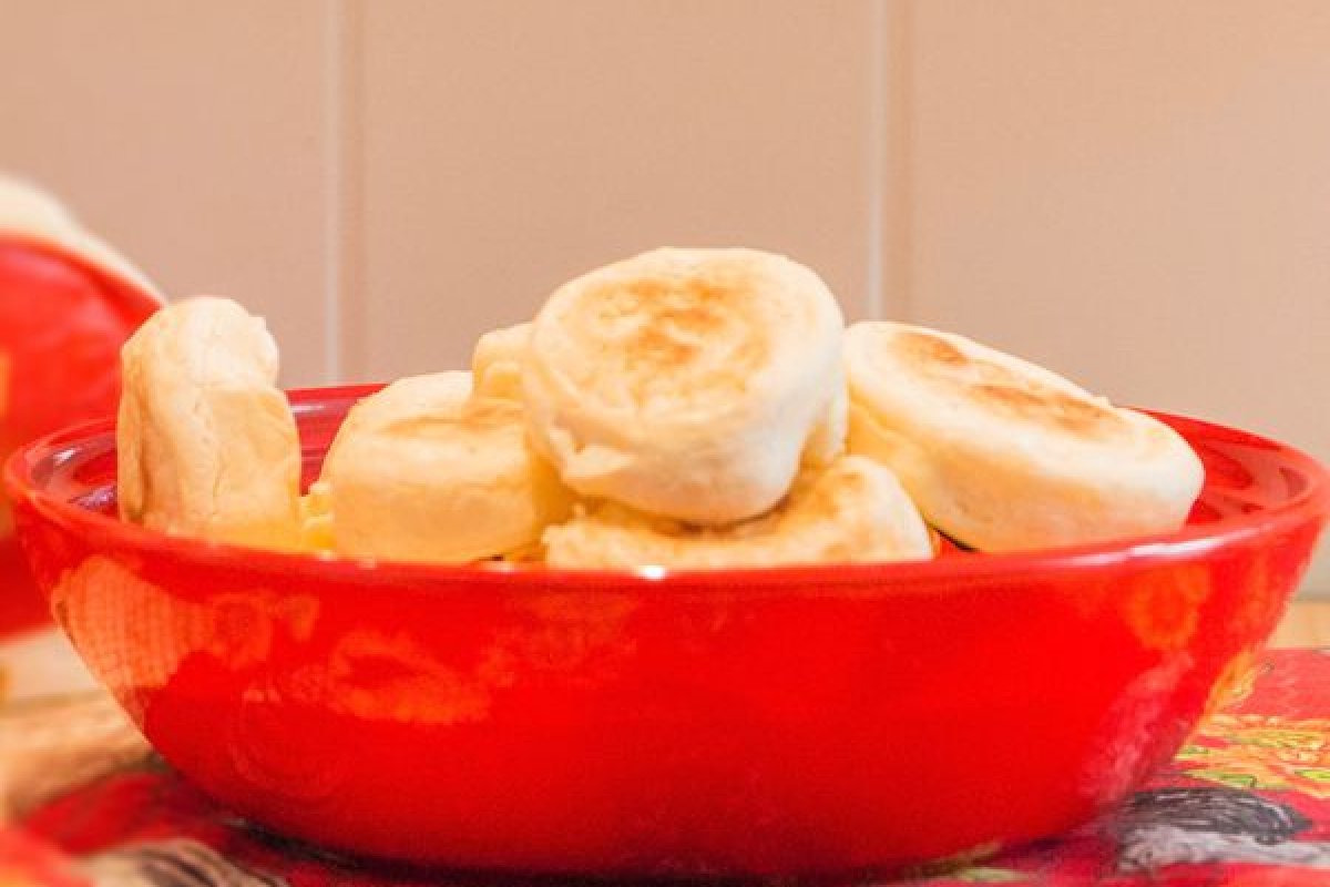 Aprenda a fazer pão de queijo de frigideira