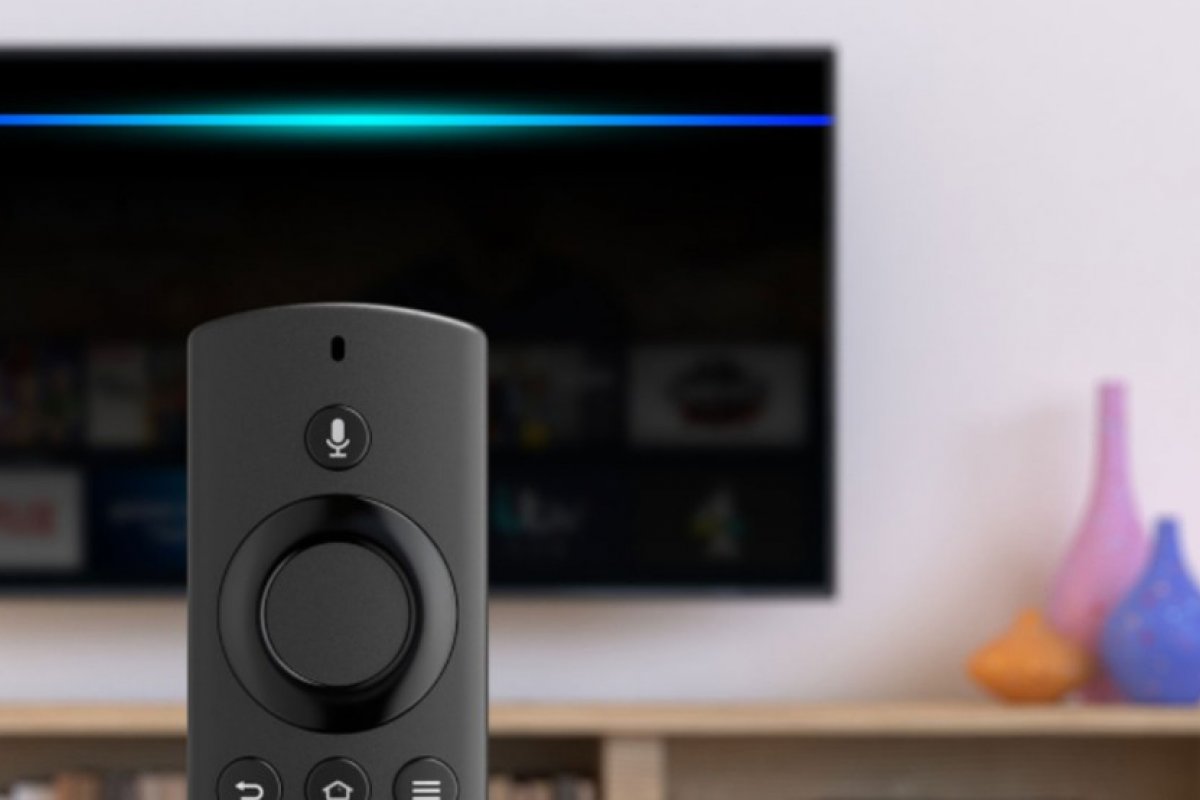 Fire TV Stick Lite promete ser opção mais viável para transformar aparelho em Smart TV