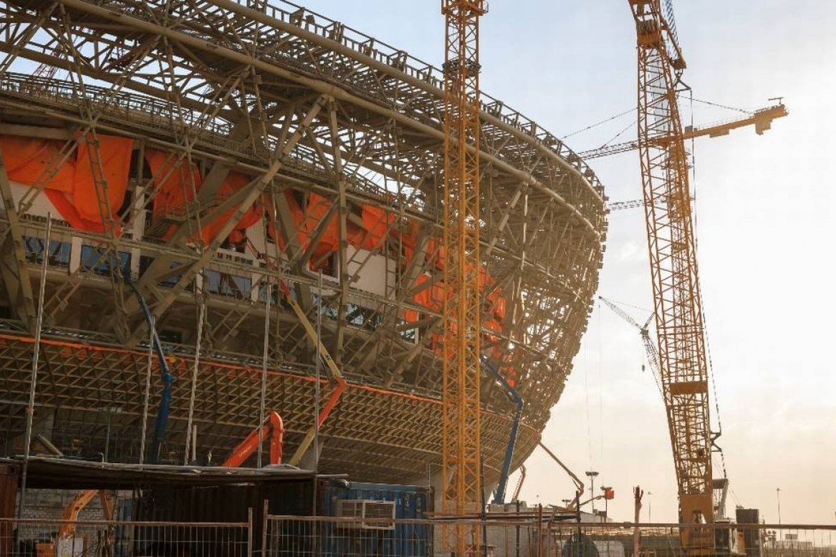 Pandemia não impede avanço na construção de estádios para a Copa do Mundo no Qatar