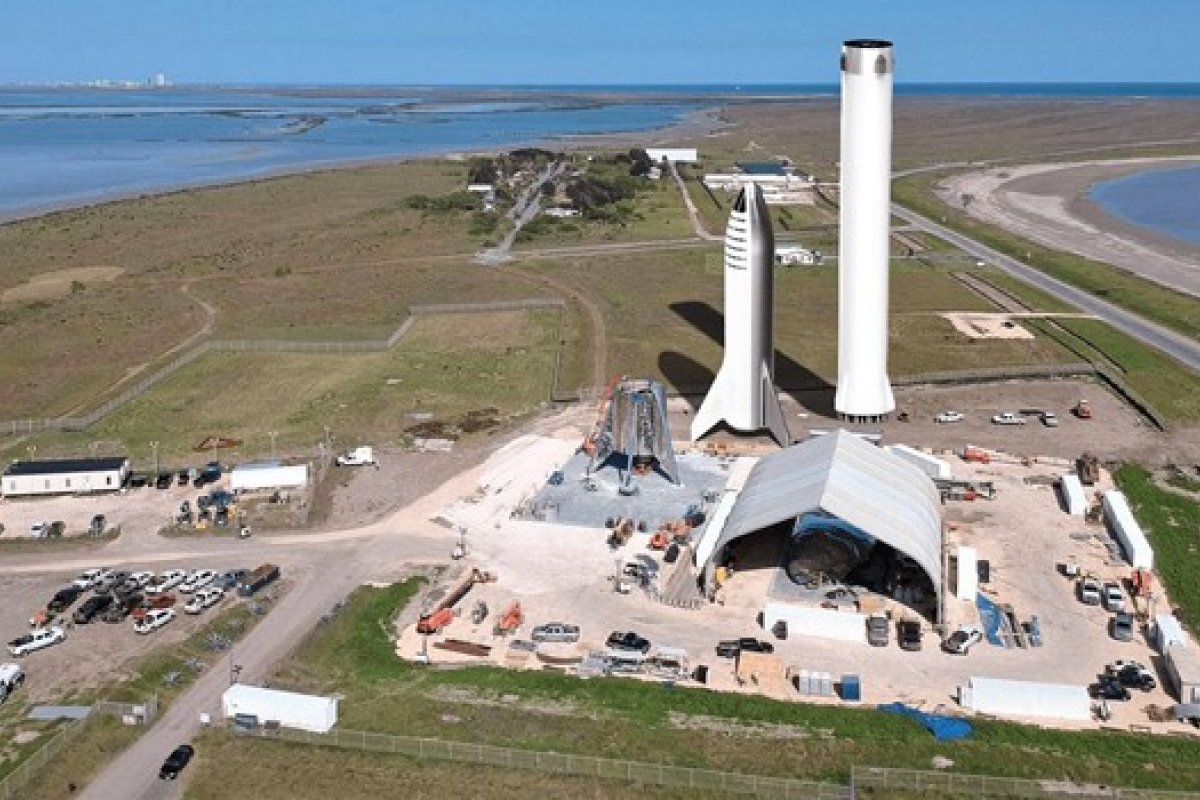 No Twitter, Elon Musk anuncia que SpaceX planeja capturar foguetes ainda no ar