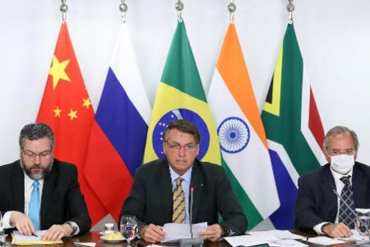 Brasil deixa de pagar US$ 292 milhões para aporte do Brics