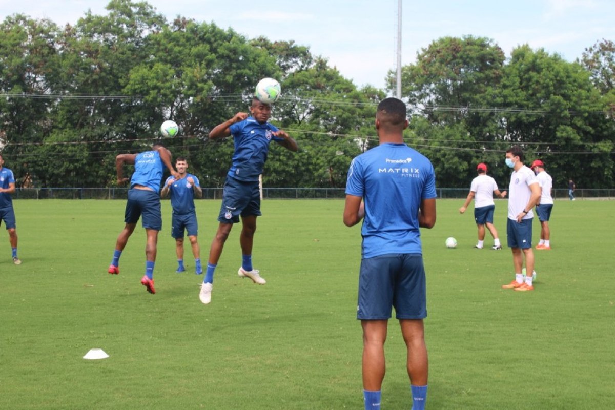Bahia termina preparação para jogo contra o Grêmio no Rio do Janeiro
