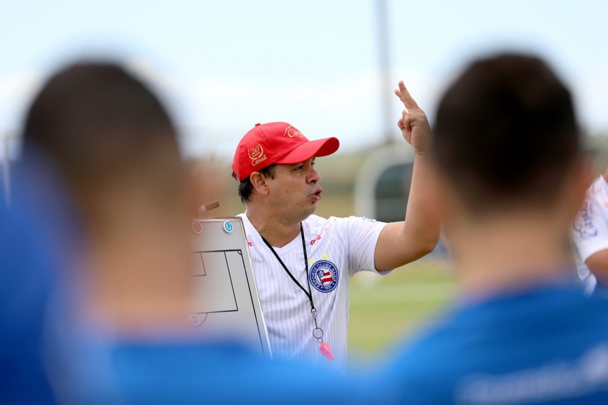 Dado elogia destaques do sub-20 e fala em jogo com "agressividade ofensiva" contra o Grêmio