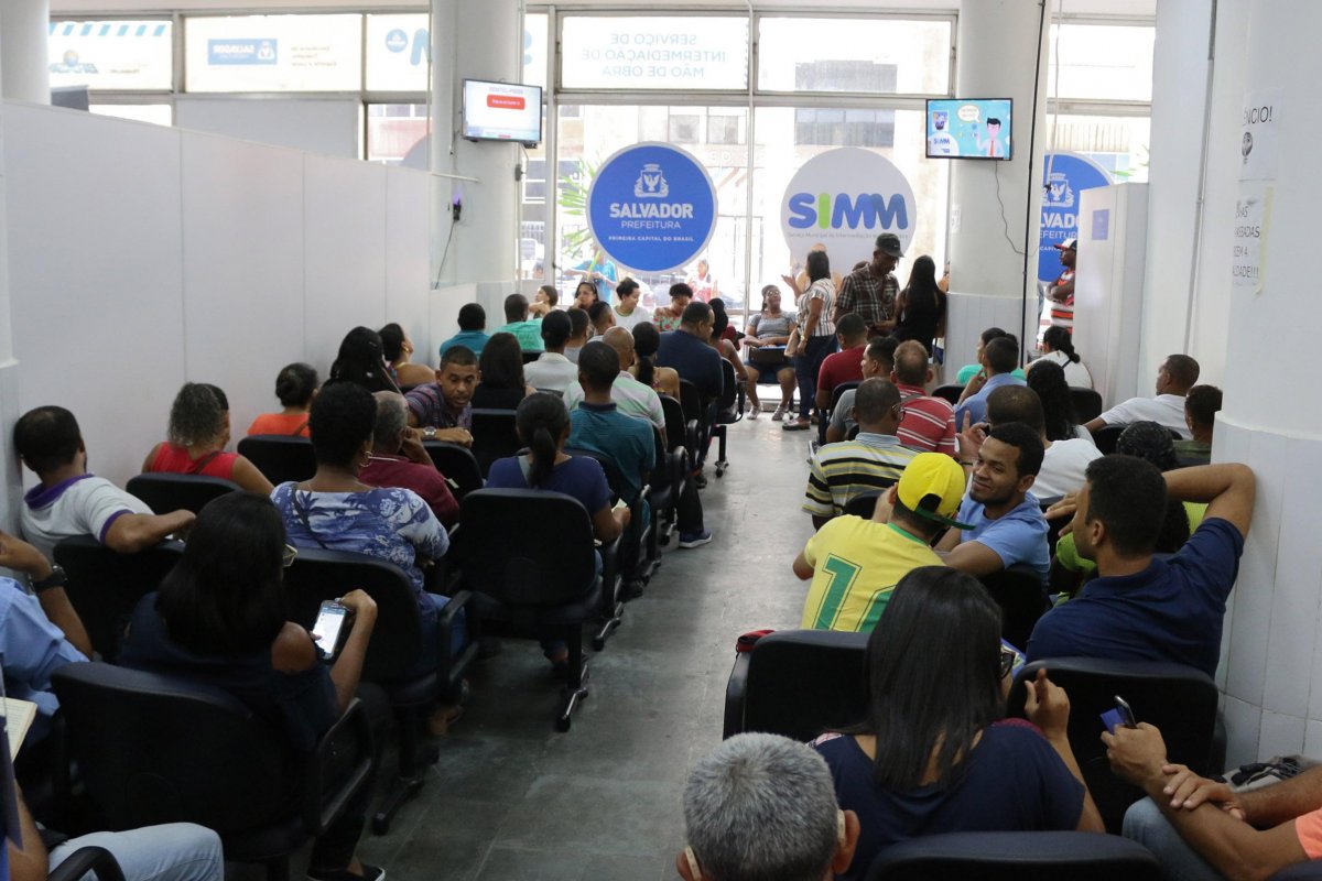 SIMM oferece 156 vagas de emprego para terça (8), na capital baiana